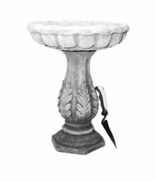 Timeless, Classical design Leaf Birdbath